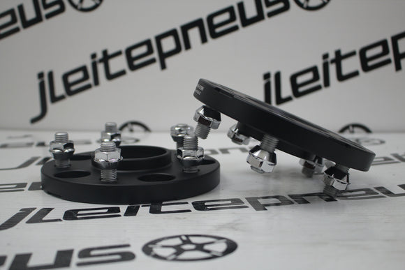 Kit Alargadores/Espaçadores Japan Racing 1.5cm 5x114.3 67.1 (12x1.50)