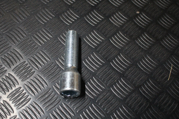 Pernos JR 14x1.50