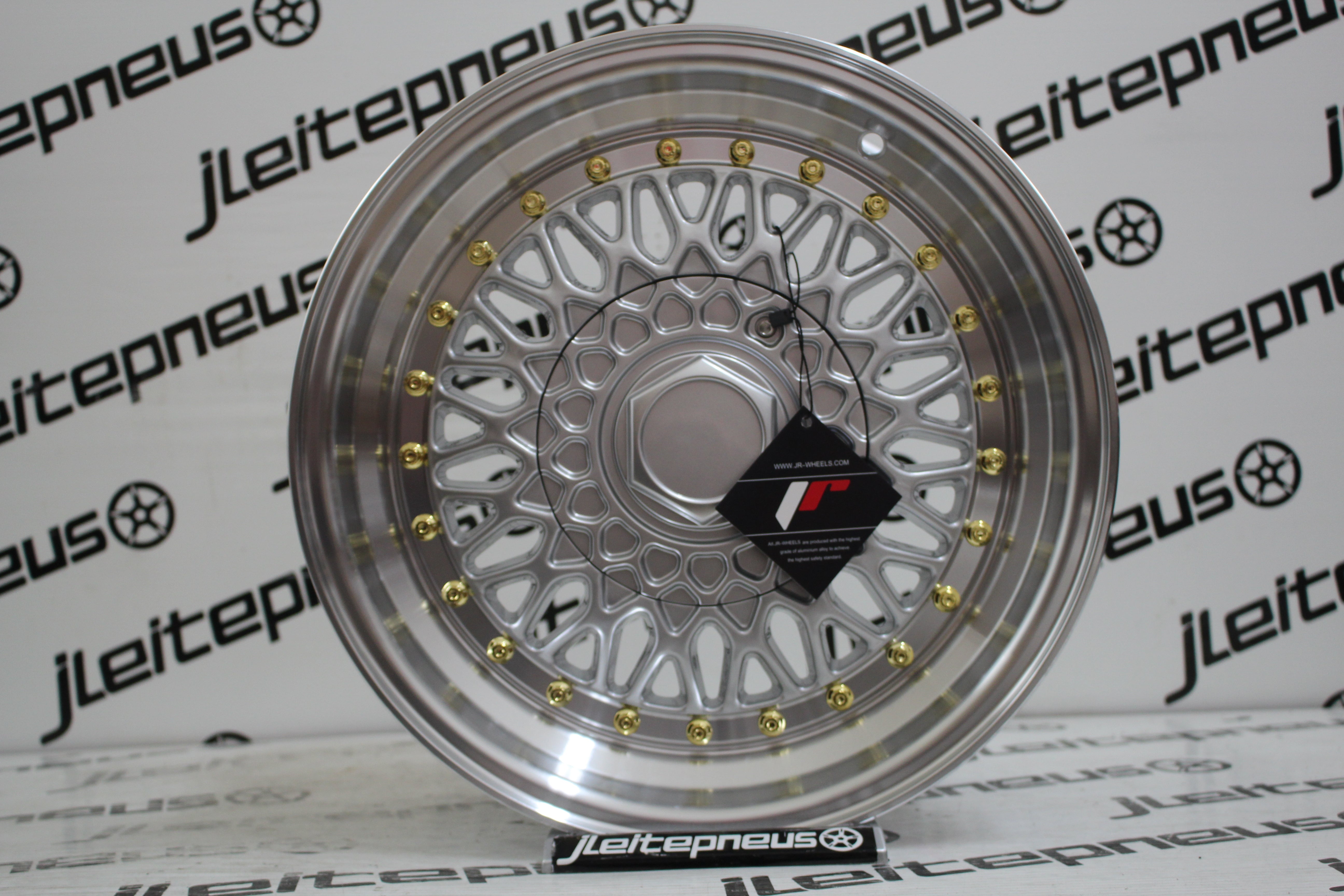 Jantes Novas Japan Racing JR9 15 4x100/108 7 ET20 - Fazemos Montagem/Envio