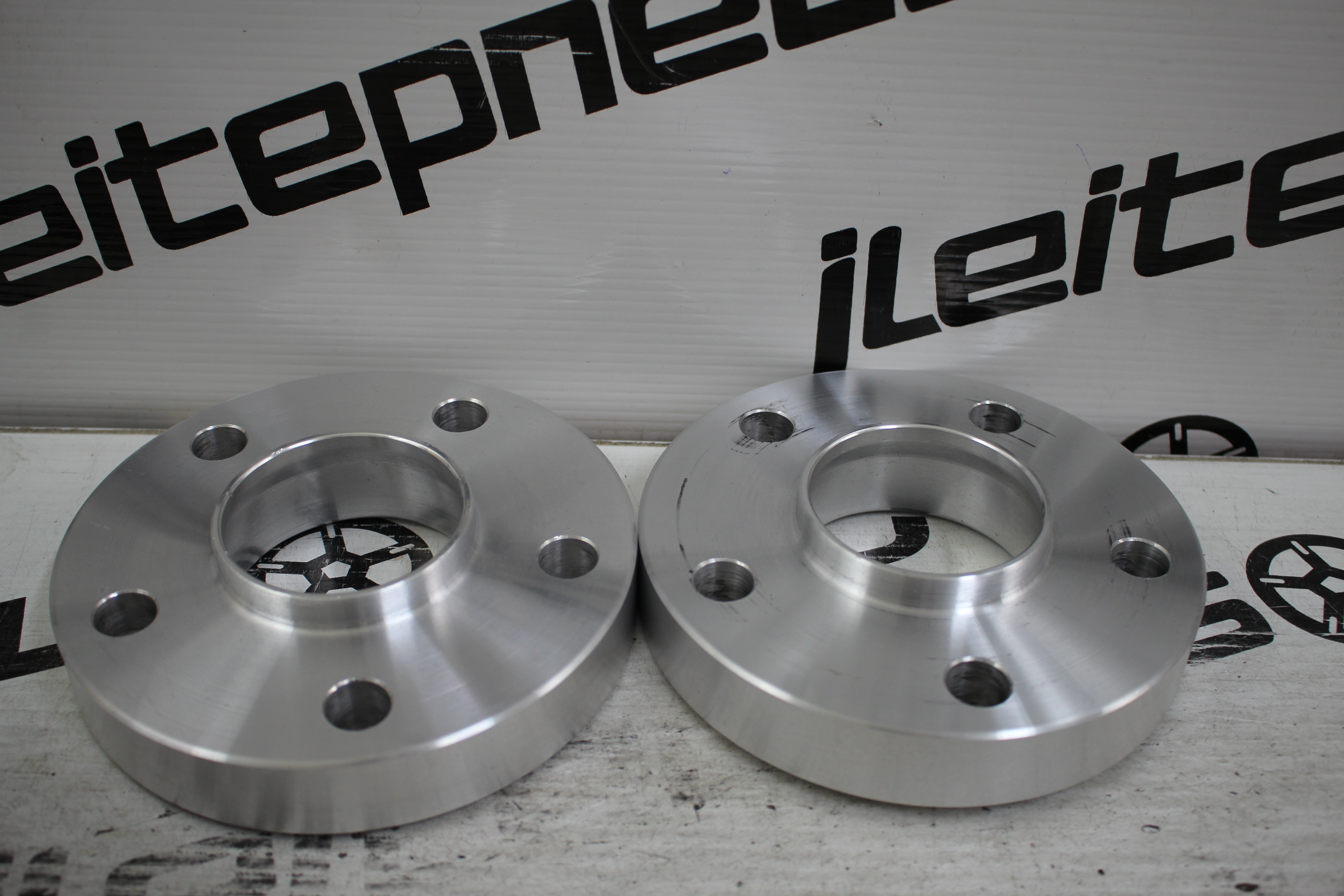 Kit Alargadores/Espaçadores 17mm 5x108 60.1 - Fazemos Montagem/Envio