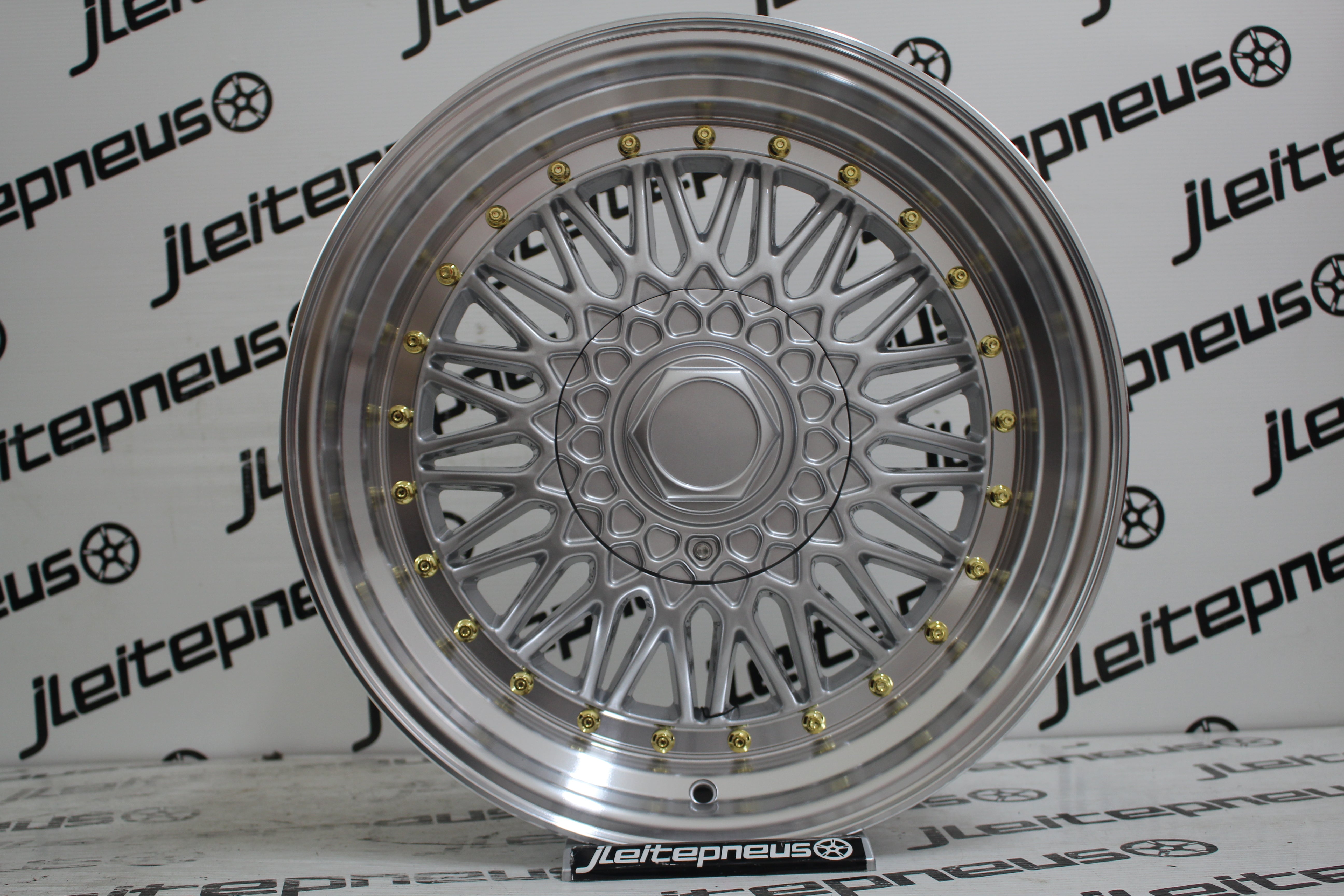 Jantes Novas Japan Racing JR9 17 4x100/108 8.5 ET20 - Fazemos Montagem/Envio