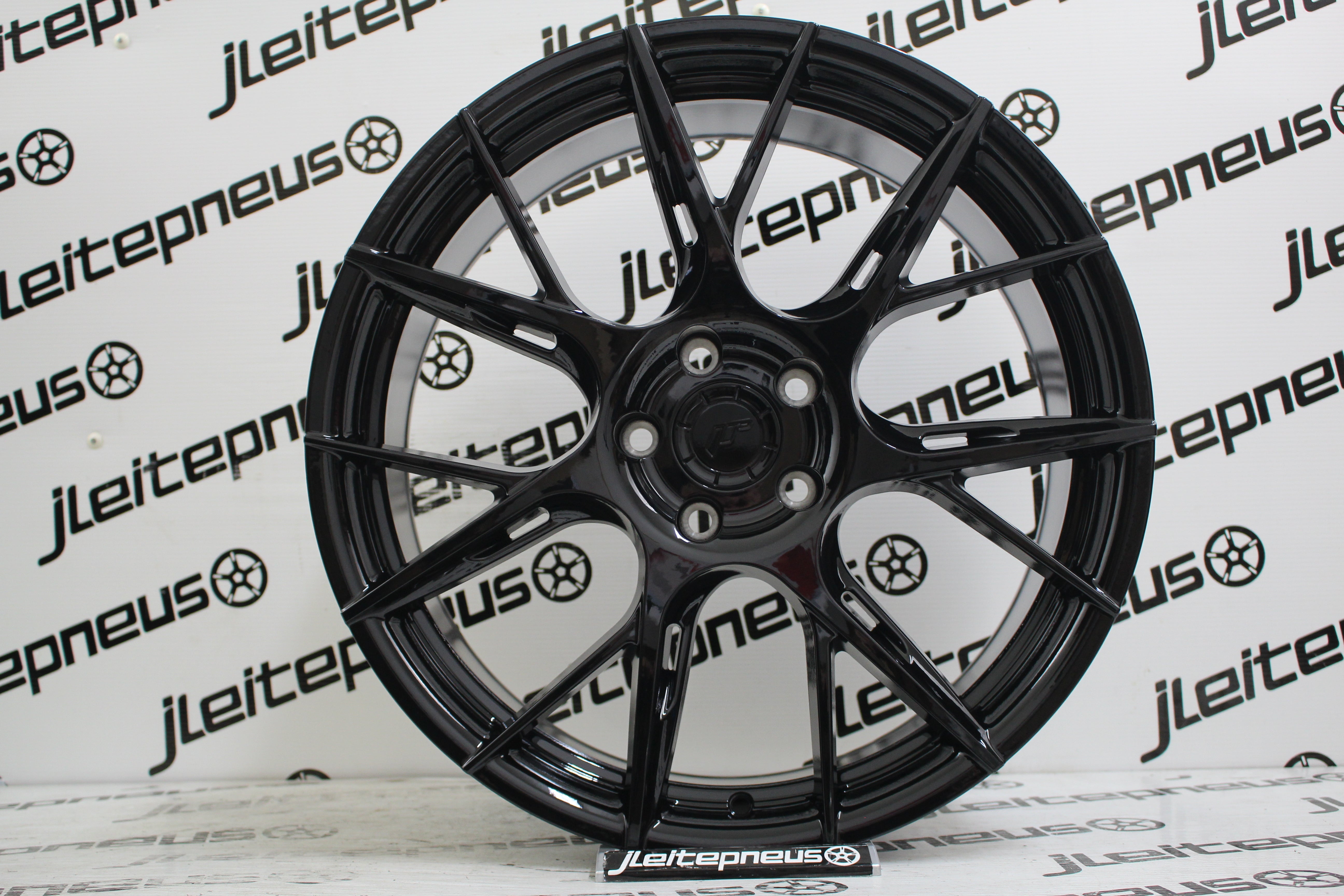 Jantes Novas Japan Racing JR42 19 5x112 8.5 ET45 - Fazemos Montagem/Envio