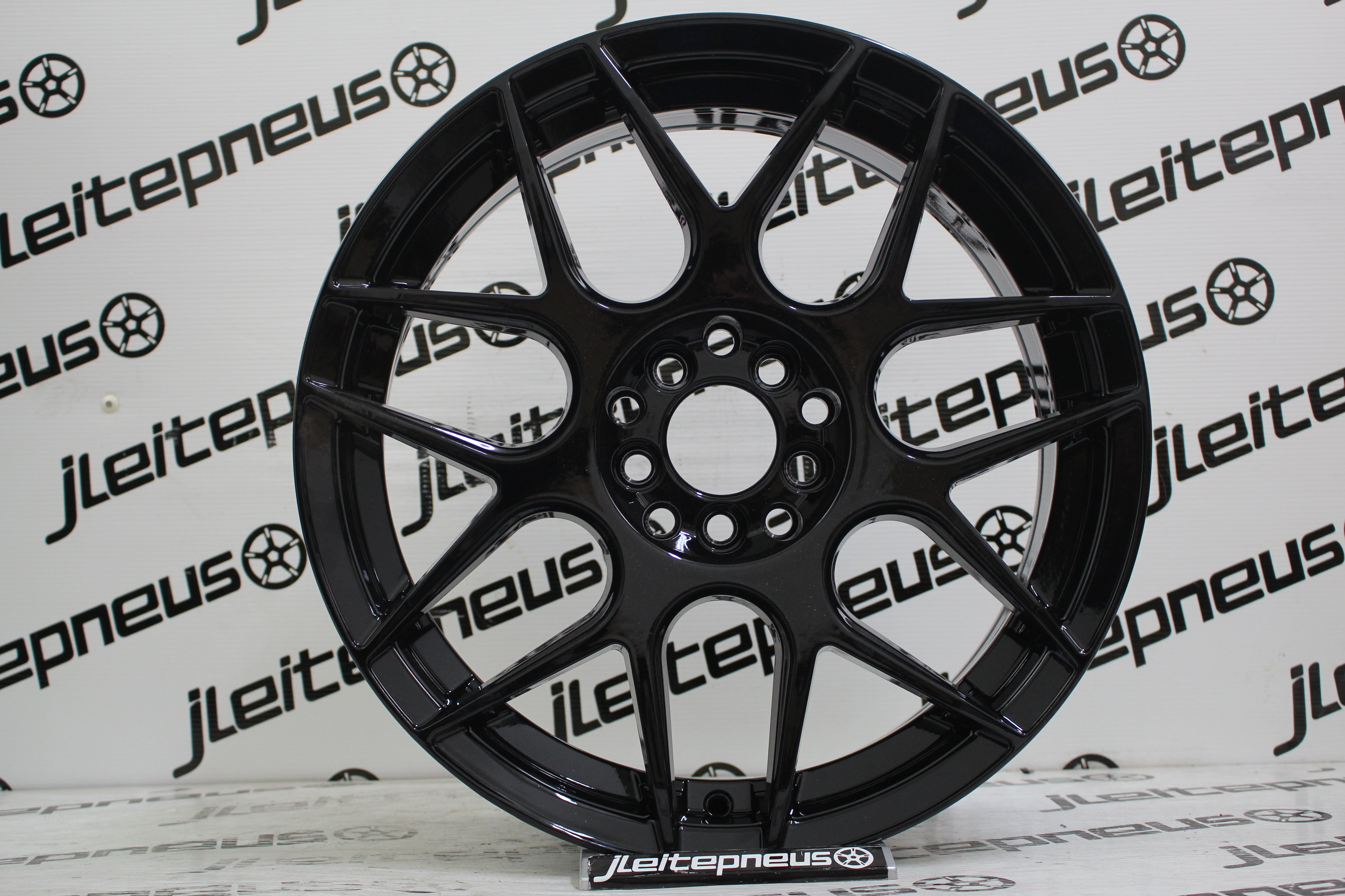 Jantes Japan Racing JR18 17 5x100/114.3 7 ET40 - Fazemos Montagem/Envio
