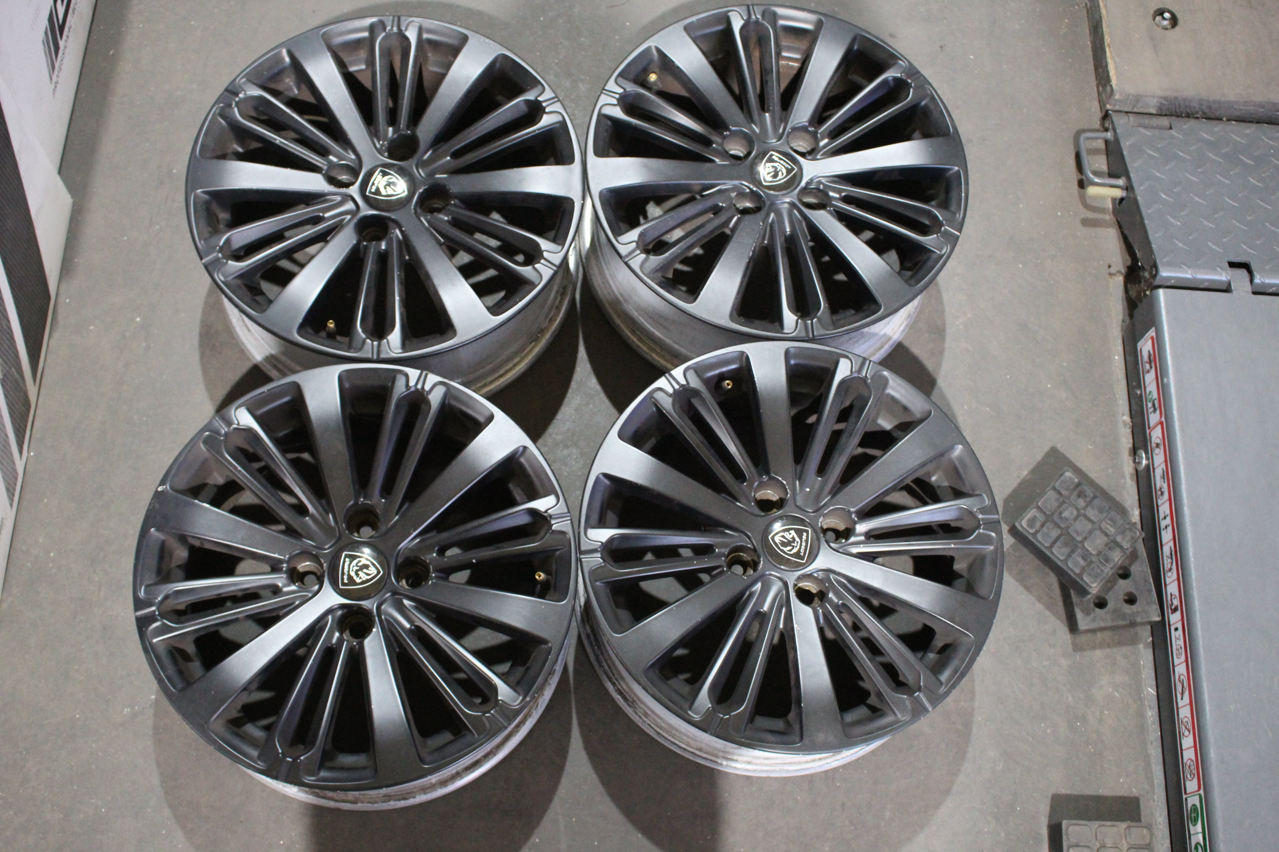 Jantes Originais Peugeot 16 4x108 6 ET23 - Fazemos Montagem/Envio
