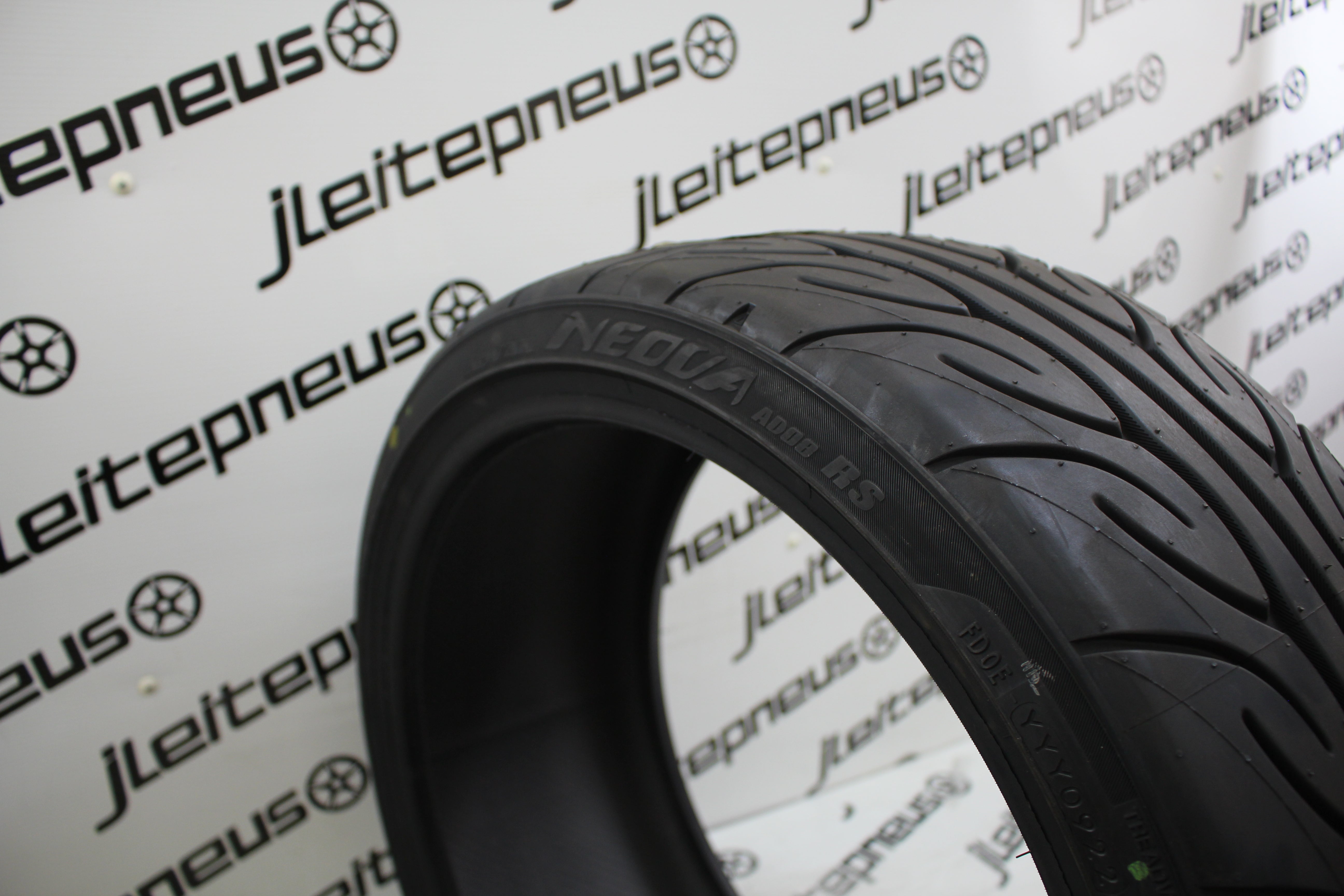 Pneus Novos Semi-Slick Yokohama Advan Neova AD08 RS 225/35/19 - Fazemos Montagem/Envio
