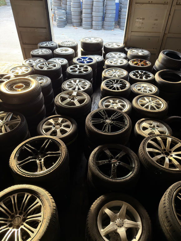Lote completo 48 jogos de jantes com pneus (qualidade A)
