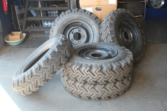 4 Jantes de Ferro Land Rover com 5 Pneus 7.50-16 - Fazemos Montagem/Envio