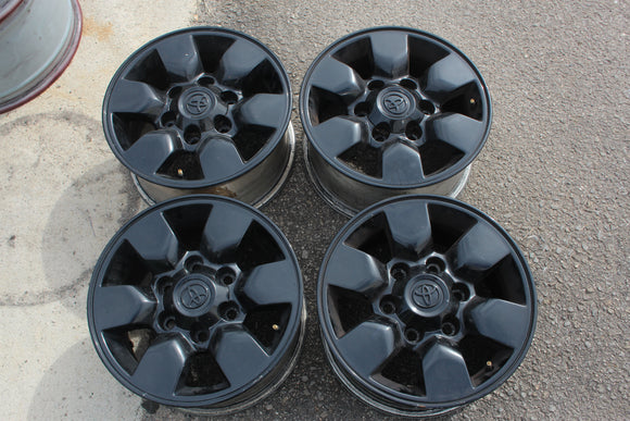 Jantes Originais Toyota Hilux 15 6x139.7 7 ET30 - Fazemos Montagem/Envio