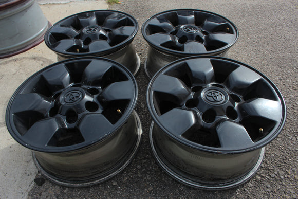 Jantes Originais Toyota Hilux 15 6x139.7 7 ET30 - Fazemos Montagem/Envio