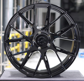 JR Wheels JR42 22x10 Gloss Black