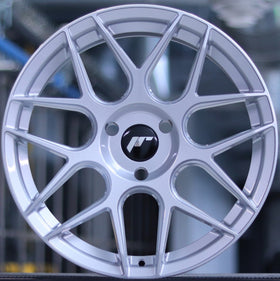 JR Wheels JR18 18x8,5 Gloss Silver