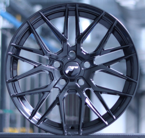 JR Wheels JR28 17x8 Gloss Black