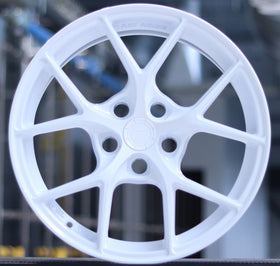JR Wheels SL01 17x9 White