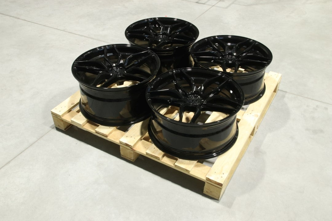 Set of CVR3 20x9 ET35 + 20x10 ET27 5x112 Platinum Black