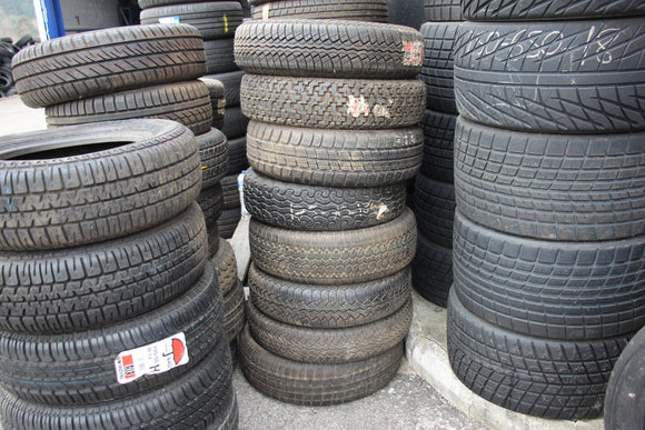 Pneus Uniroyal antigos em diversas medidas