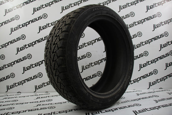 Pneus Goodyear Wrangler AT/R 245/45R18 100H de 2006