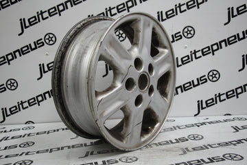 Jantes Suzuki Vitara 15 5x114.3 5.5 ET46  - Fazemos Montagem*/ Envio** - 0